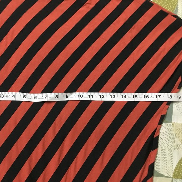 Red and Black Striped Loose Fit Dress - Picture 3 of 6